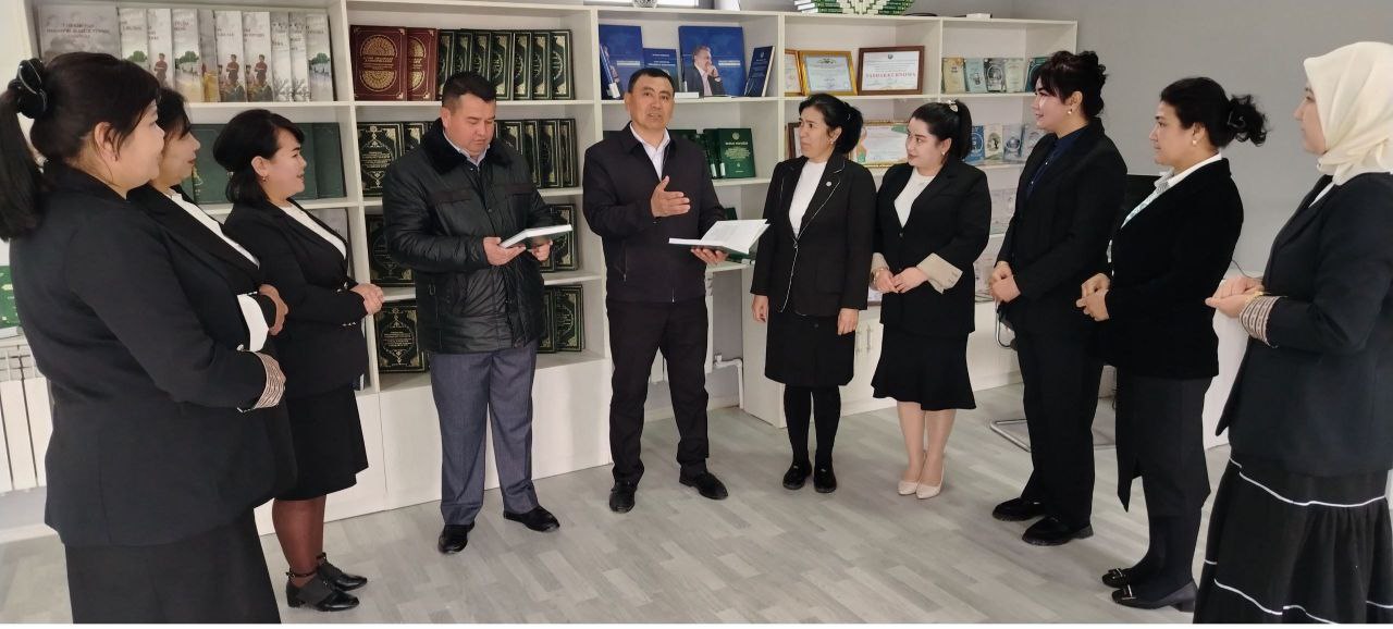 Rahbar va mutaxassis uchrashuvi