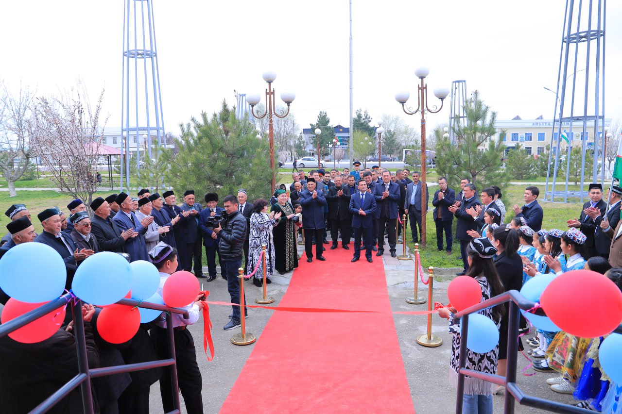 Zarbdor tumanida yangi zamonaviy kutubxona foydalanishga topshirildi.